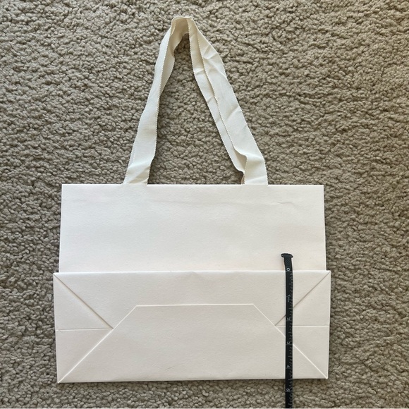 Doen paper shopping tote bag/gift bag - Picture 3 of 5